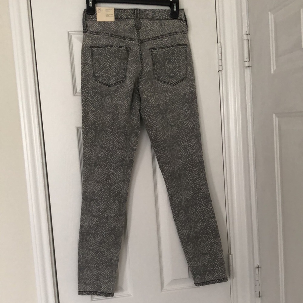Universal Thread High Rise Skinny Jeans - Picture 6 of 11